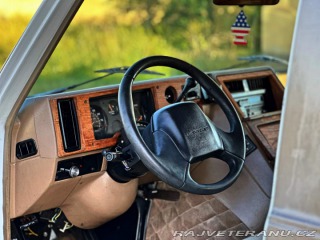Chevrolet G20 5.7 V8 | American Van 1992
