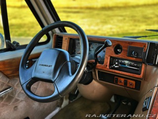Chevrolet G20 5.7 V8 | American Van 1992