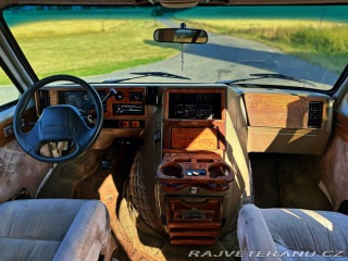 Chevrolet G20 5.7 V8 | American Van 1992