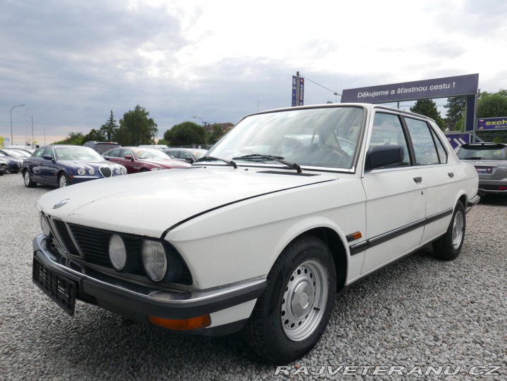 BMW 5 518 E28 5-Rychlostní 122 1981