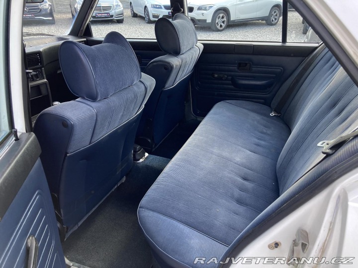 BMW 5 518 E28 5-Rychlostní 122 1981