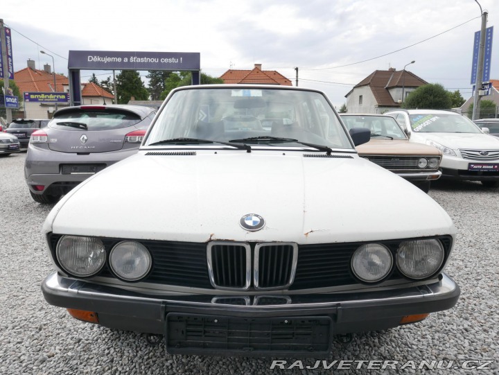 BMW 5 518 E28 5-Rychlostní 122 1981