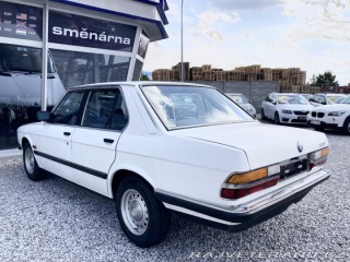 BMW 5 518 5-Rychlostní 122 PS 1981
