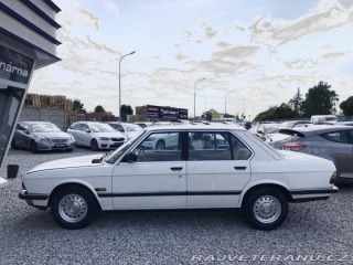 BMW 5 518 5-Rychlostní 122 PS 1981
