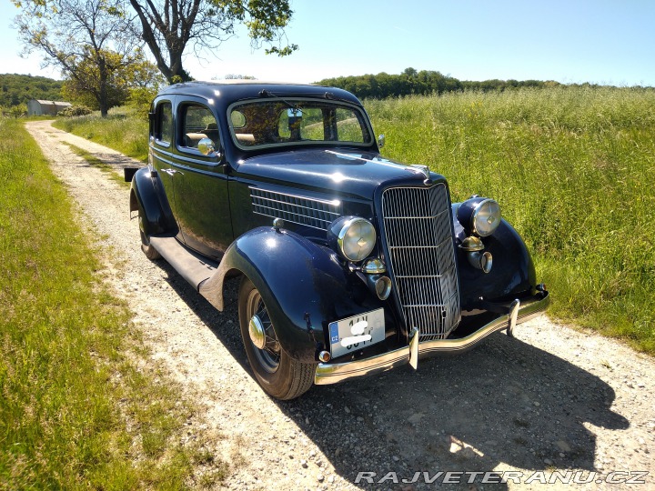 Ford V8 48 1935