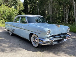 Lincoln  Capri