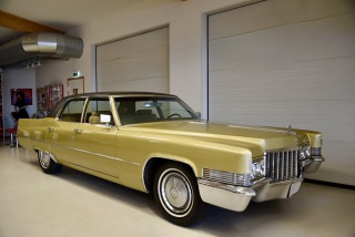 Cadillac DeVille 