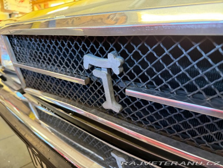 Ostatní značky Ostatní modely De Tomaso LONGCHAMP 1975