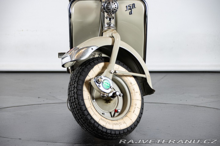 Ostatní značky Ostatní modely Innocenti LAMBRETTA 150 D 1956