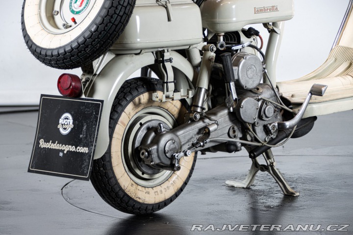 Ostatní značky Ostatní modely Innocenti LAMBRETTA 150 D 1956