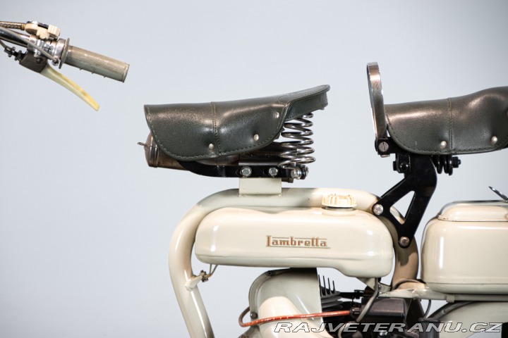 Ostatní značky Ostatní modely Innocenti LAMBRETTA 150 D 1956
