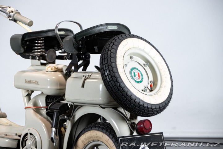Ostatní značky Ostatní modely Innocenti LAMBRETTA 150 D 1956
