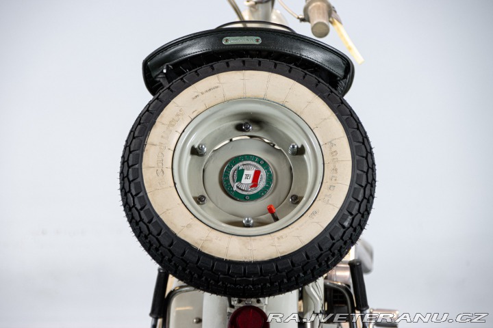 Ostatní značky Ostatní modely Innocenti LAMBRETTA 150 D 1956