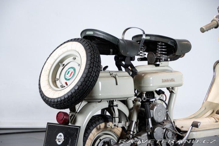 Ostatní značky Ostatní modely Innocenti LAMBRETTA 150 D 1956