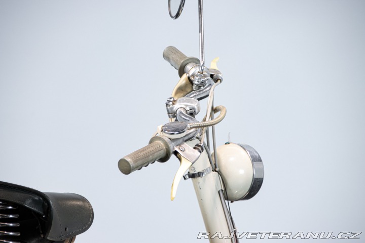 Ostatní značky Ostatní modely Innocenti LAMBRETTA 150 D 1956