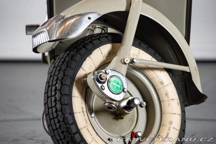 Ostatní značky Ostatní modely Innocenti LAMBRETTA 150 D 1956