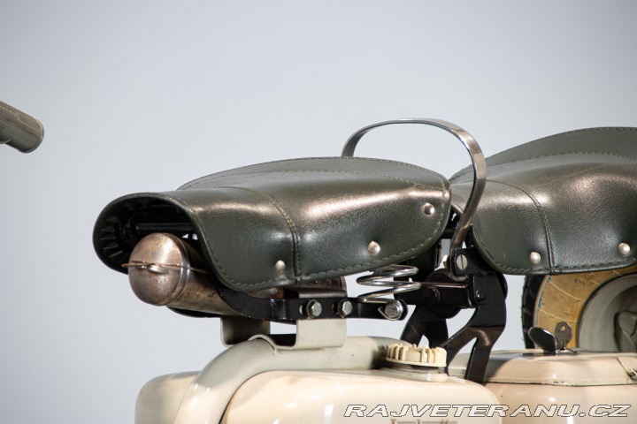 Ostatní značky Ostatní modely Innocenti LAMBRETTA 150 D 1956