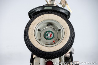 Ostatní značky Ostatní modely Innocenti LAMBRETTA 150 D 1956