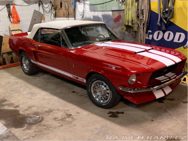 Ford Mustang 