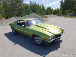 Chevrolet Camaro -71 350, Four on the floor.