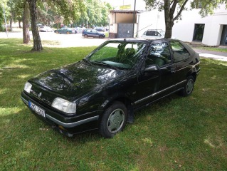 Renault 19 3 dvéř.