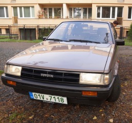 Toyota Corolla E8