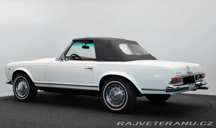 Mercedes-Benz 230 230SL Pagode (W113) 1967