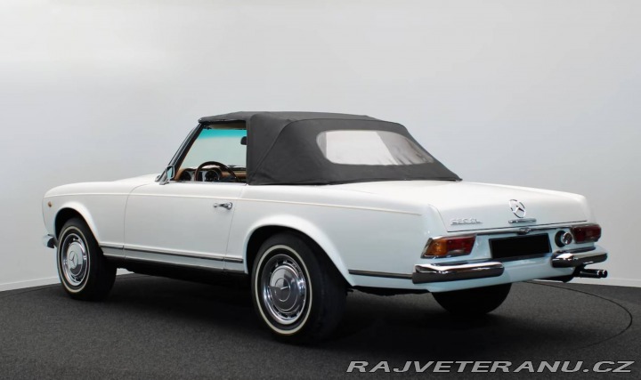Mercedes-Benz 230 230SL Pagode (W113) 1967