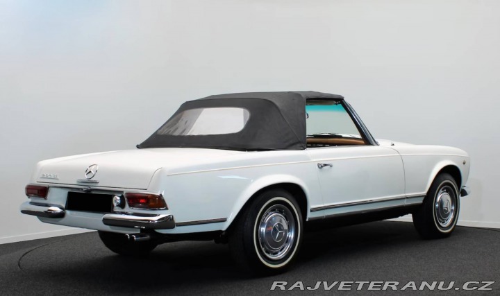 Mercedes-Benz 230 230SL Pagode (W113) 1967
