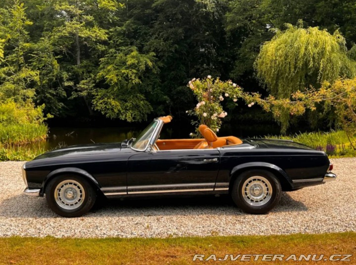 Mercedes-Benz 230 SL Pagode (W113) 1964