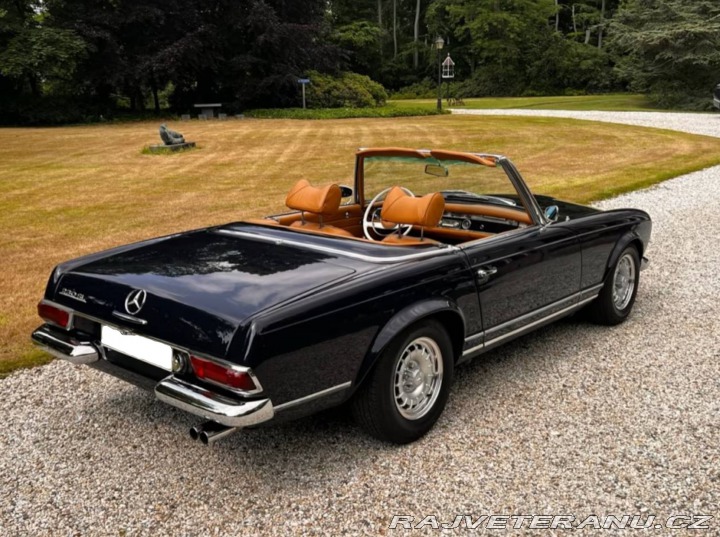 Mercedes-Benz 230 SL Pagode (W113) 1964