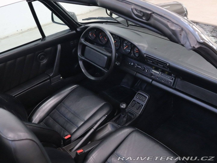 Porsche 911 964 Carrera 4 Cabriolet 1990
