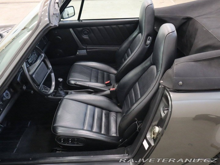 Porsche 911 964 Carrera 4 Cabriolet 1990