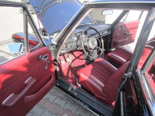 Mercedes-Benz 220 /8 W115 1969