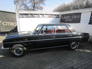 Mercedes-Benz 220 /8 W115 1969