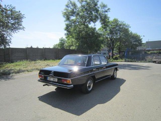 Mercedes-Benz 220 /8 W115 1969
