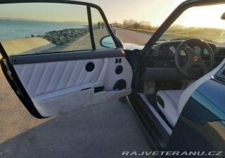 Porsche 911 Carrera 2 1993