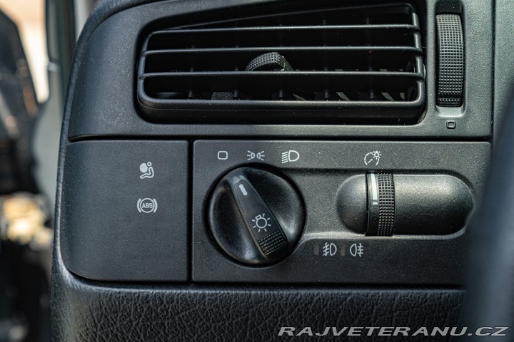 Volkswagen Golf 1.6 ALLESTIMENTO GT 1997