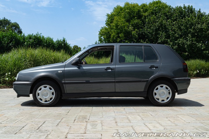 Volkswagen Golf 1.6 ALLESTIMENTO GT 1997