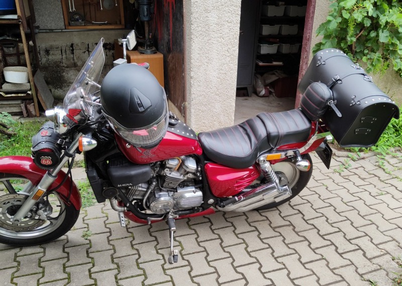Honda VF Supermagna