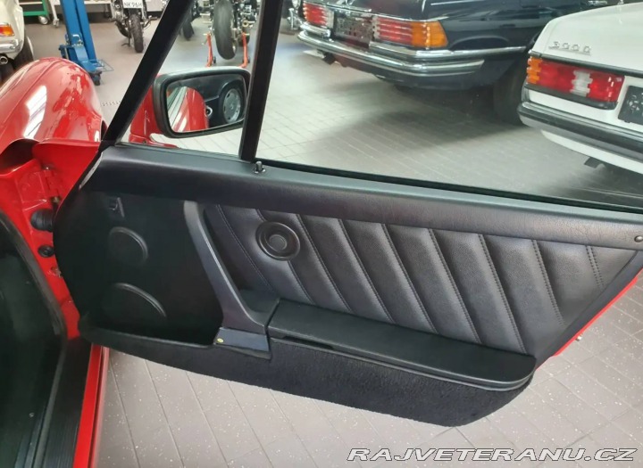Porsche 911 964 Carrera 2 1990