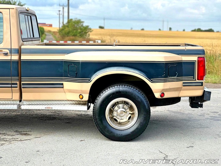 Ford F 350 7.5 V8 | CENTURION 1987