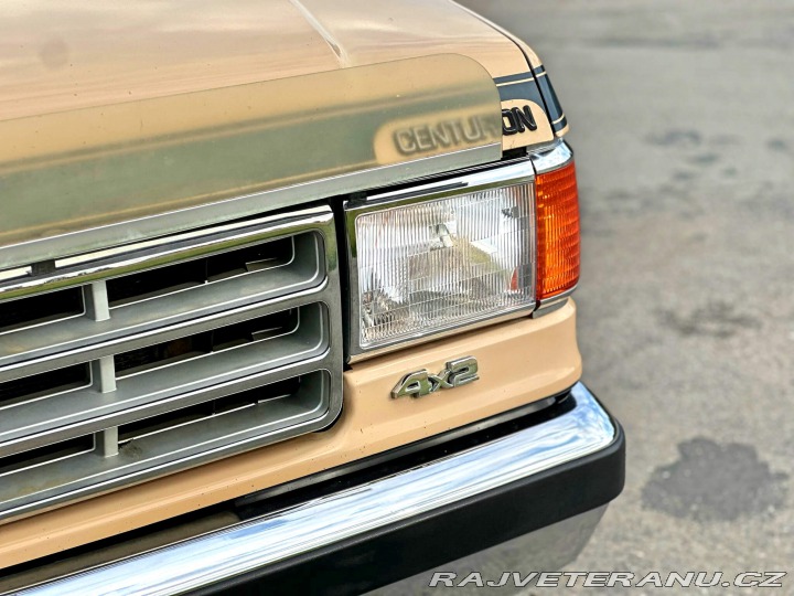 Ford F 350 7.5 V8 | CENTURION 1987