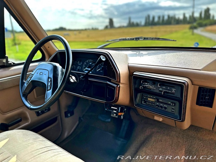 Ford F 350 7.5 V8 | CENTURION 1987