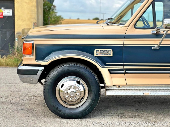 Ford F 350 7.5 V8 | CENTURION 1987