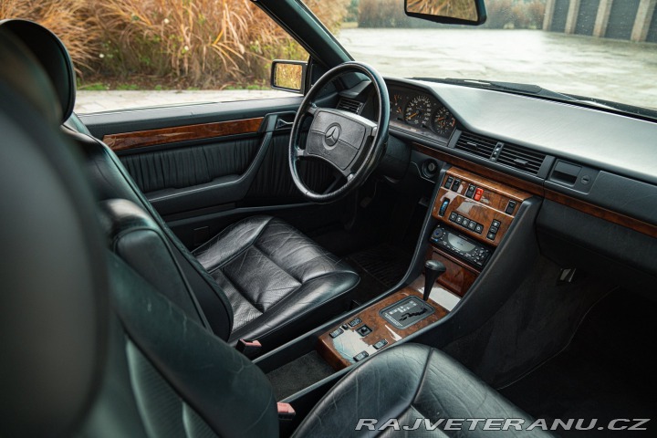 Mercedes-Benz 300 CE 24V Coupé 1991