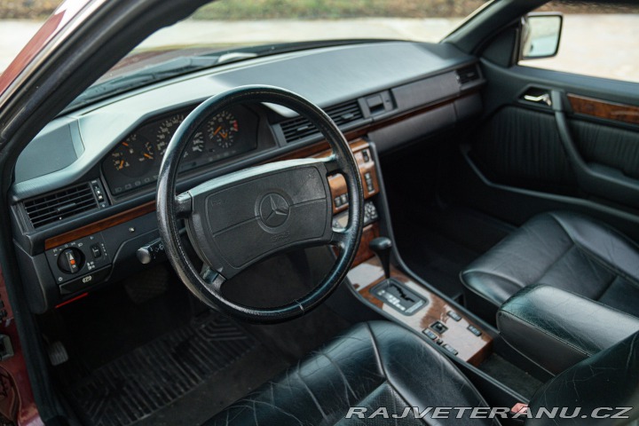 Mercedes-Benz 300 CE 24V Coupé 1991