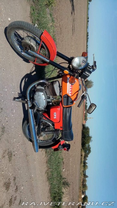 ČZ 175 1983