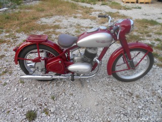 Jawa 250 pérák FJ