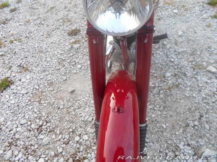 Jawa 250 pérák FJ 1947